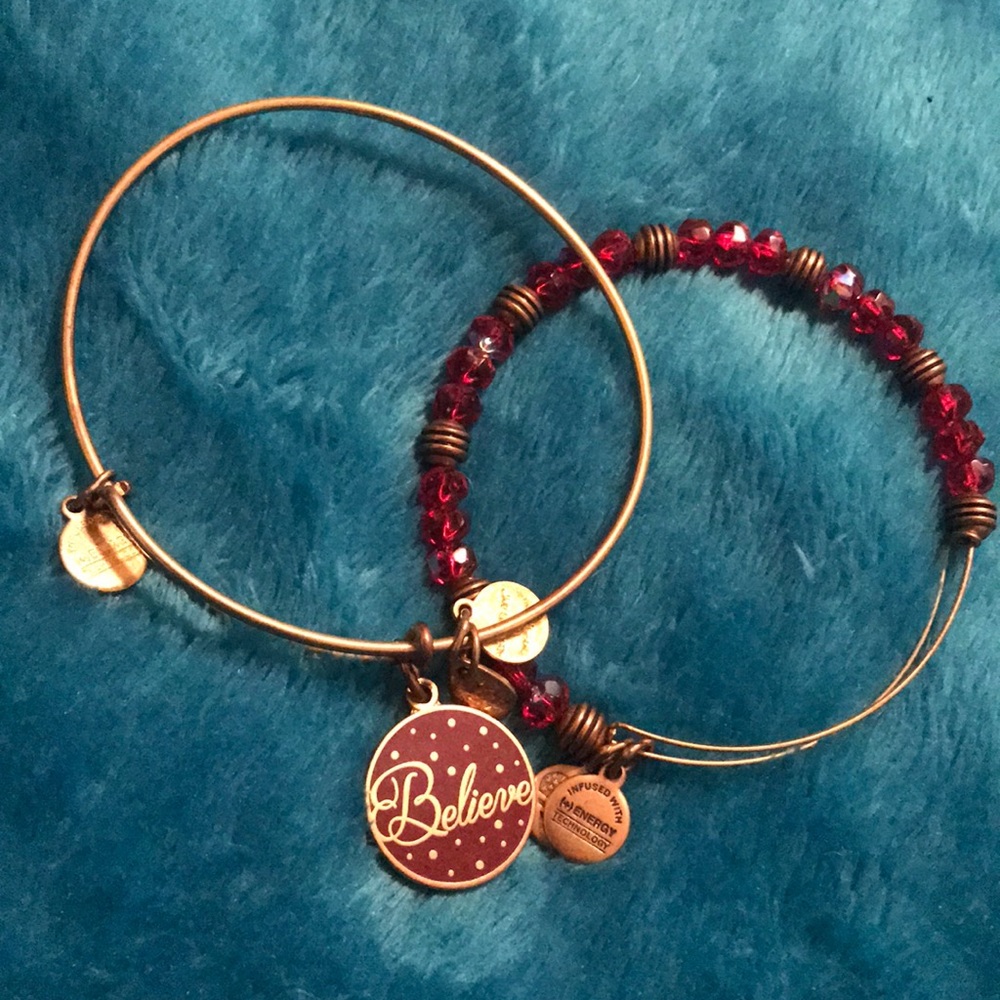 ✨Alex and Ani Believe bracelet set✨